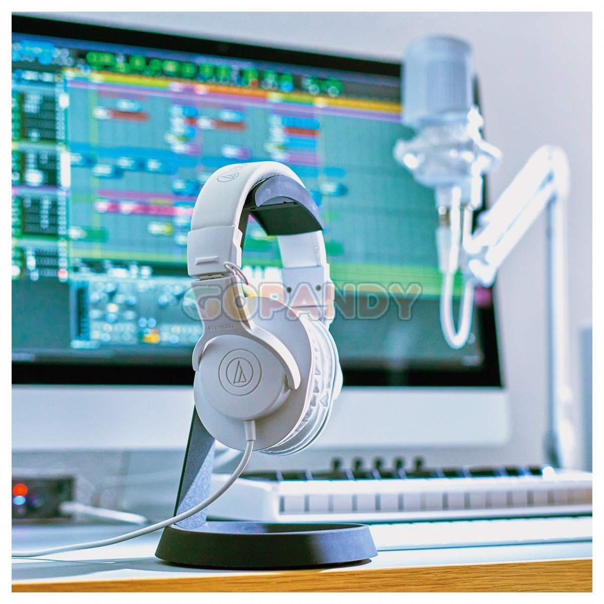 Audio-Technica ATH-M20x Closed-Back Monitor Headphones - White - Image 4